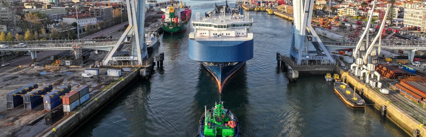Pt Roro Porto de Leixões realiza operação inédita com navio ro-ro para ...